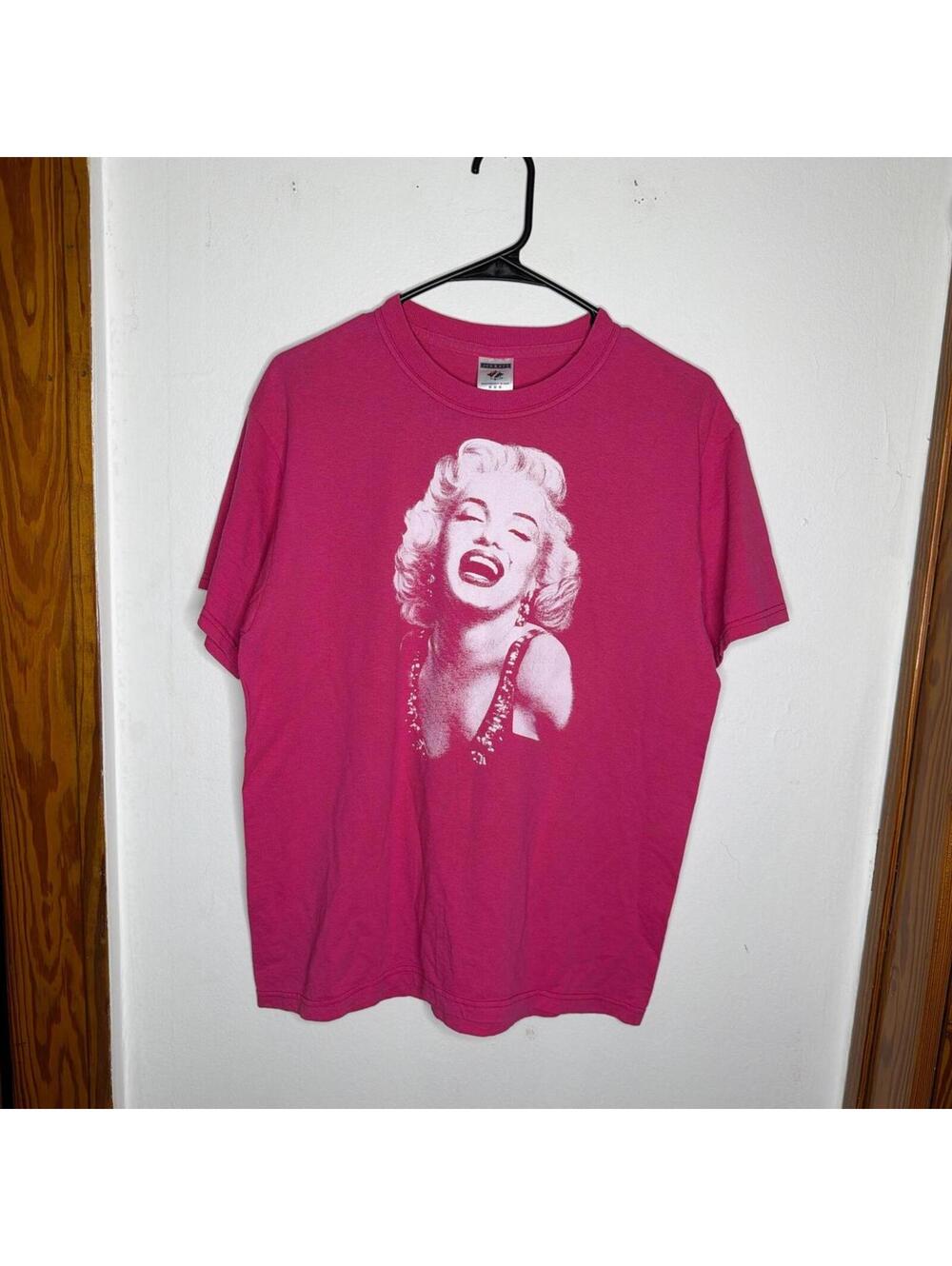 Pink Marilyn Monroe graphic tee tee #graphictee